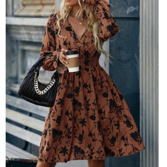 Dresses & Skirts - Boho floral print flounce sleeve surplice neck long sleeve mini dress